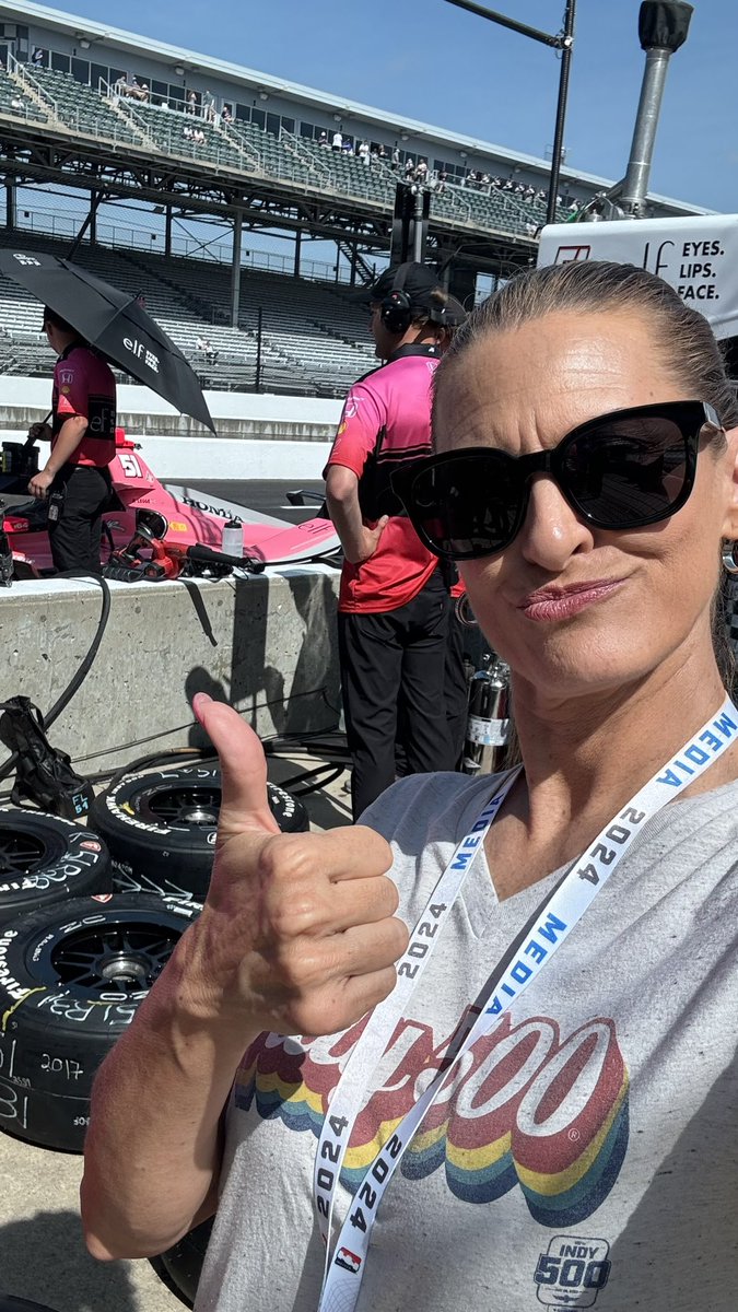 We got @CrashGladys on the hallowed ground of @IMS today and @TheKennySargent gonna be making rounds @CLTMotorSpdwy. 

#FridayMotivations #HappyFriday #SpeedFreaksGT @GeneralTire