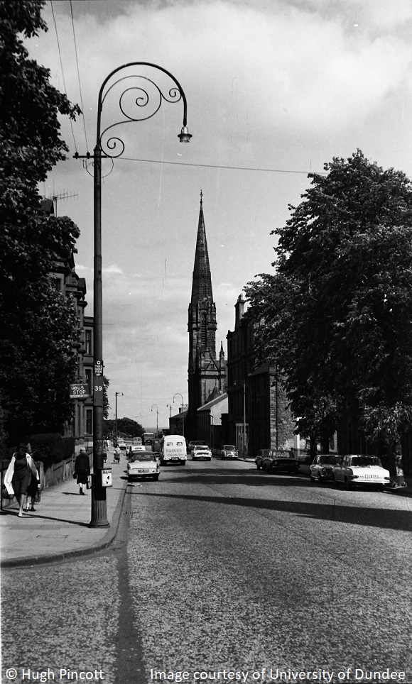 A great 1964 shot by Hugh Pincott looking east along Perth Road with the spire of St John's Church (now #Dundee West) in the distance #Archives #DundeeUniCulture