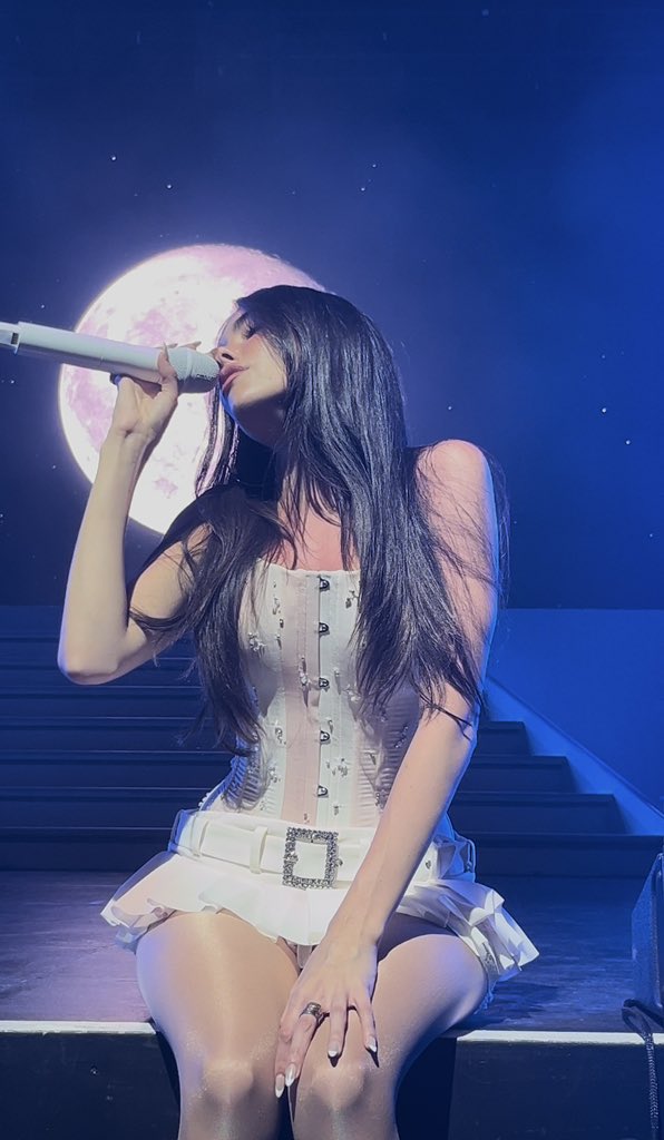 tunbeer's tweet photo. i love u so much 😭😭😭 https://t.co/Rswn3SeWZK