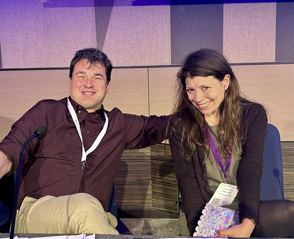 Had a fantastic 3 days at @GeriSoc Spring Meeting! Special thanks to the very cool @karlrdavis for letting me play a #BGSconf moderator for a few minutes until the real one showed up 🤣
