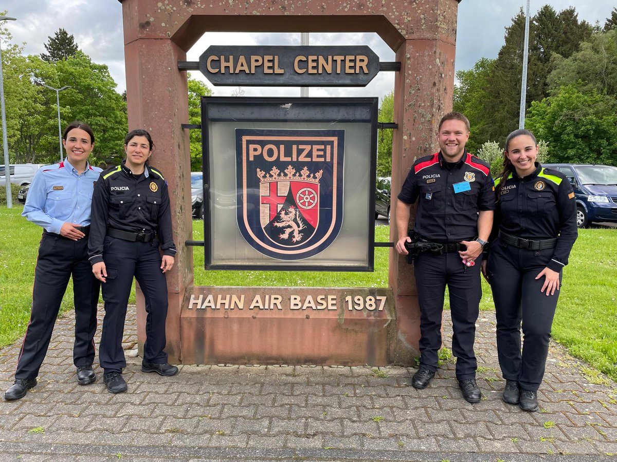✈️Aquest maig una aspirant de #PMT ha estat seleccionada per formar part d'una comissió d'alumnes del Curs de formació bàsica per a policies del #ISPC que ha viatjat a Alemanya, on han compartit experiències amb alumnes d' escoles de policia de Rheinland-Pfalz i Mecklenburg 👮‍♂️