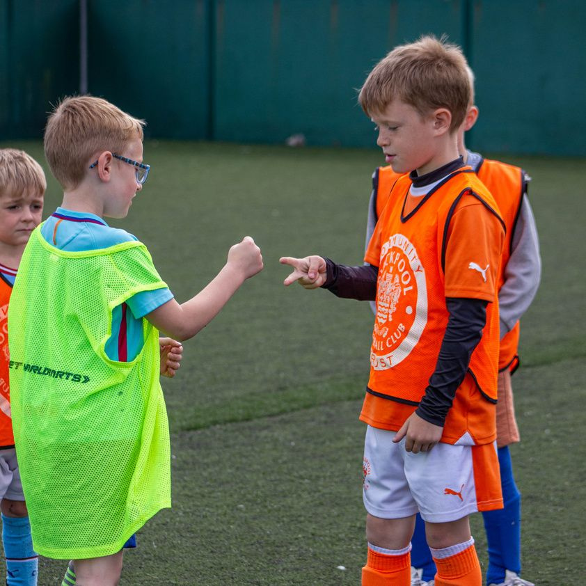Our May Holiday Camps start on Tuesday! 🧡 🏓 Sports Camp @ArmfieldFCAT 9am–5pm | @UnityBlackpool 8am-5pm | Ansdell Primary School 8am-5pm 🕺 Dance Camp @AVRDance 8am–5pm ⚽️ Football Camp & Girls Football Camp @ Aspire Sports Hub 8am-5pm Book a place 👇 bfcct.co.uk/programme/holi…