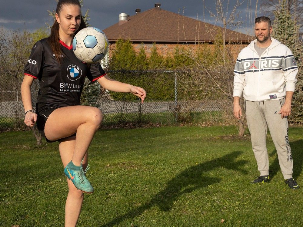 An avid soccer player, Olivia took her scoliosis diagnosis as a challenge and is now back to sports and now plays soccer with Team Québec. ⚽ ow.ly/bRWh50RQLOV @shrinerscanada #scoliosis