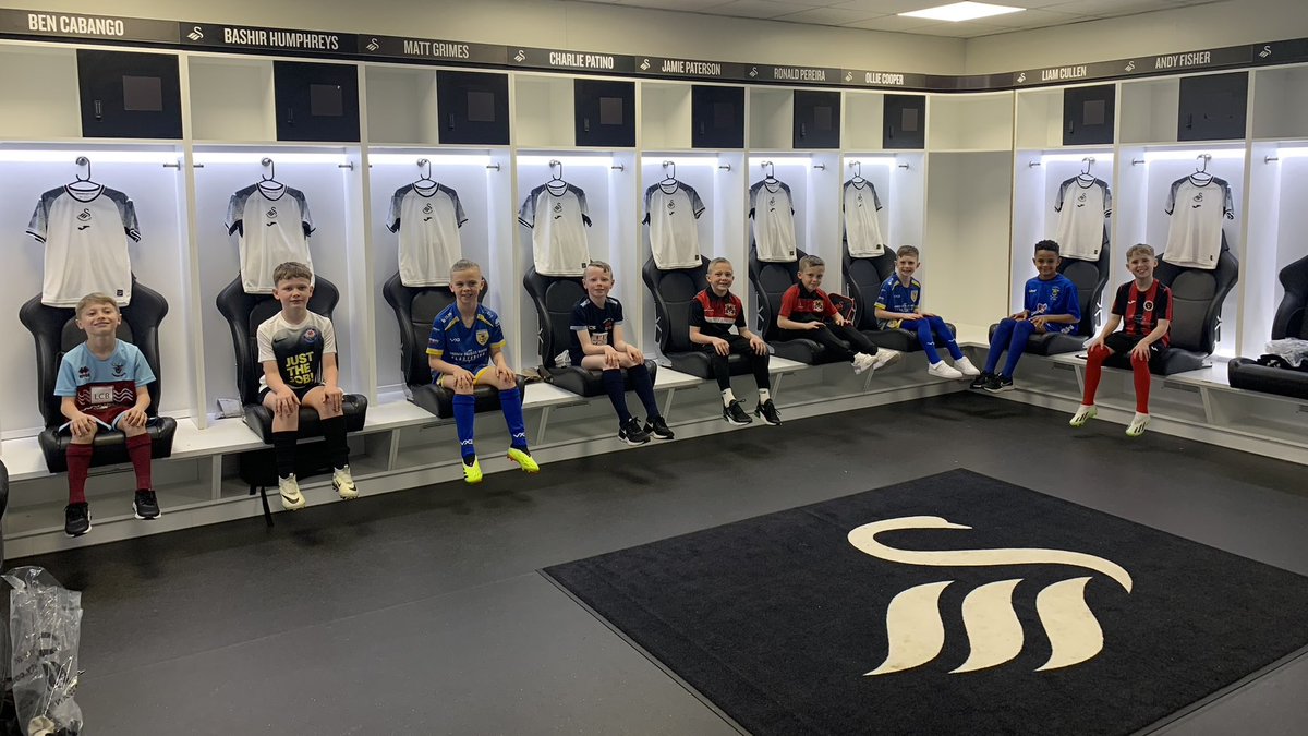 Swansea City Academy tweet media