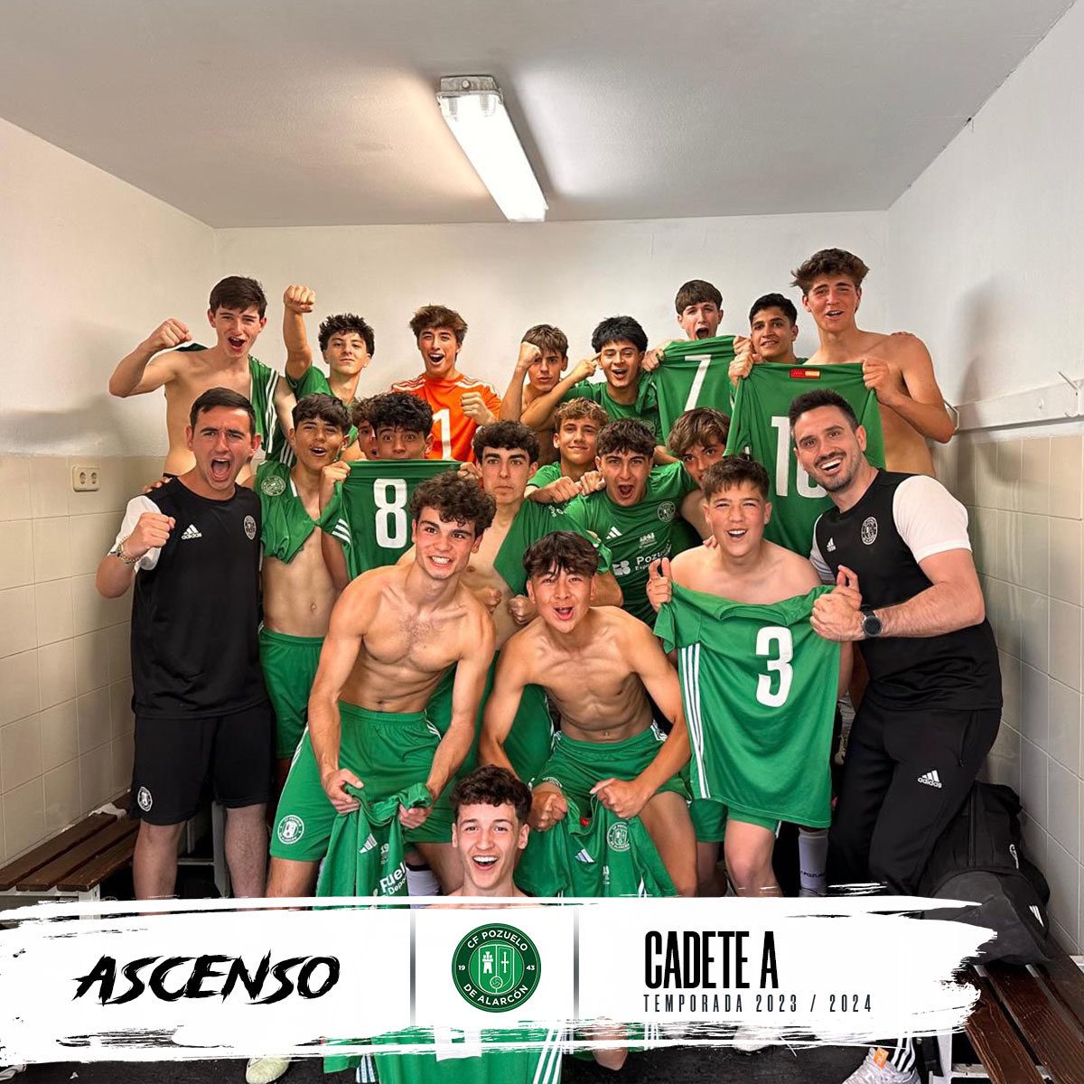 Cfpozuelo's tweet photo. 𝗖𝗔𝗡𝗧𝗘𝗥𝗔 🟢 | 

¡Otro ascenso más! En esta ocasión del #CadeteA de Juan Carlos asciende a 1a Autonómica. 

Trabajazo del cuerpo técnico y equipo con tan solo 3 partidos perdidos en la temporada 

¡Enhorabuena chicos! 👏🏼👏🏼

#FamiliaVerde https://t.co/gnU3LrvmGZ