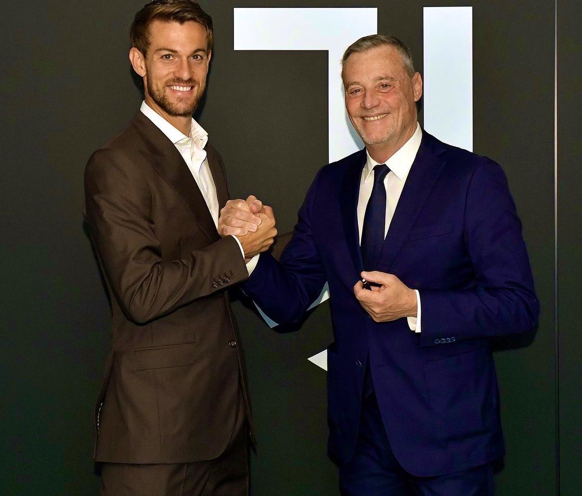 The first pic of Daniele #Rugani after the contract extension until 2026 (€2M/year) + option for 2027 with #Juventus. Deal completed by the agent Davide Torchia. #transfers