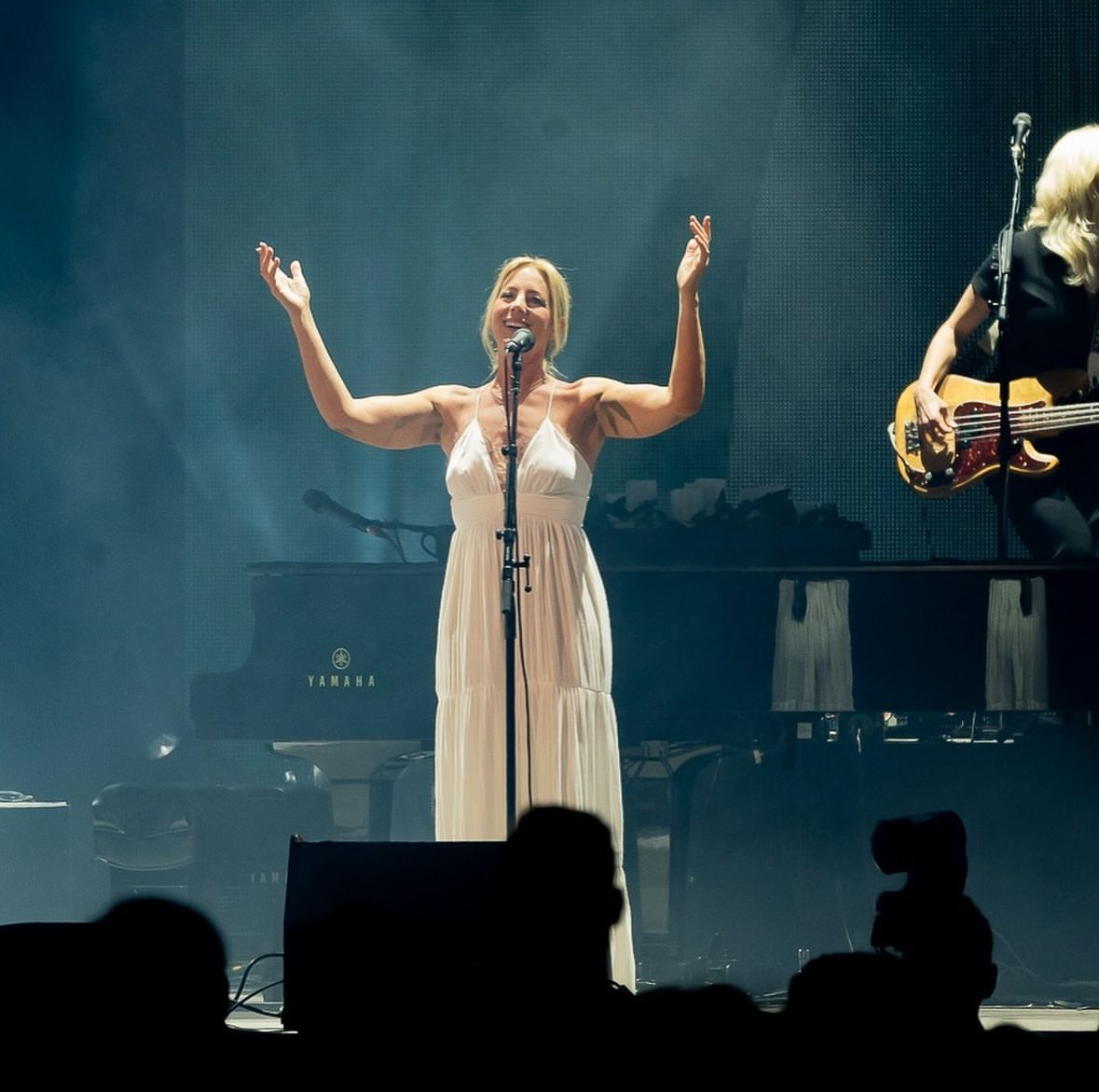 Vancouver was pulled into 🎶 the arms of the angel, 🎶 Sarah Mclachlan, last night at the Pacific Coliseum. Did you catch the show? Photo credit: Darrole Palmer