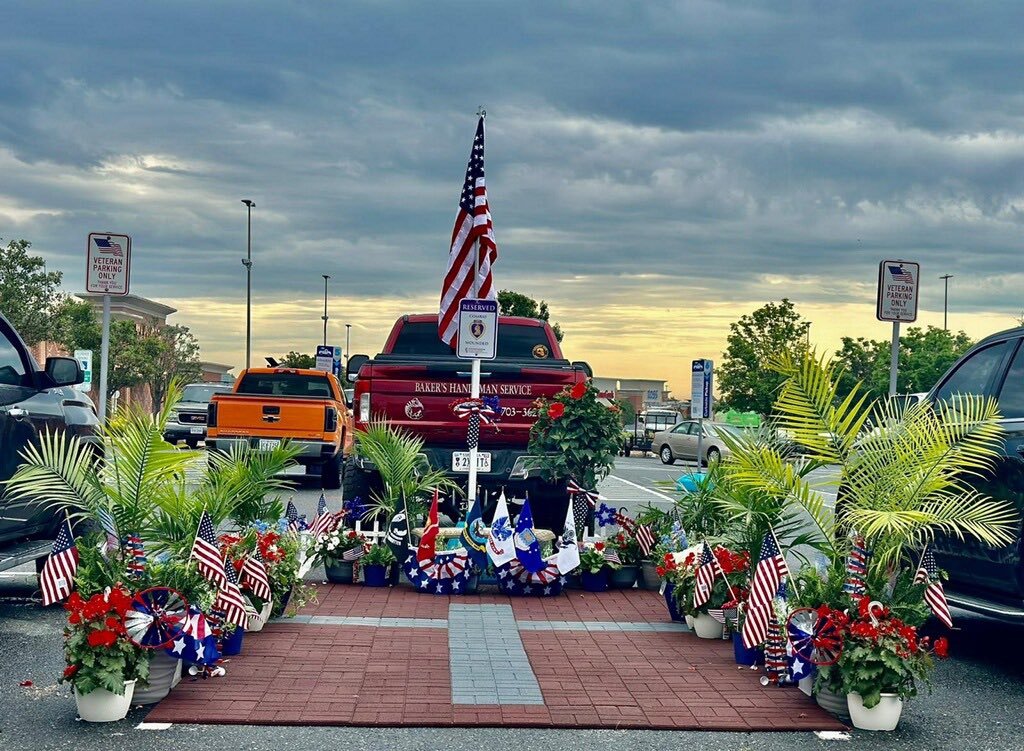 Stafford 1909 Lowe's is proud to honor our fallen heroes who have served our country. Thank you for your service 🇺🇸 <a href="/kellydove5/">Kelly Dove</a> <a href="/GeoffLambert77/">Geoff Lambert 🄶 🄵 ²</a> <a href="/ShuellWilliam/">William Shuell</a> @meronH1290 <a href="/BenitoKomadina/">Benito.Komadina@Lowes</a> <a href="/BlueBoxR1/">@BlueBoxR1</a>