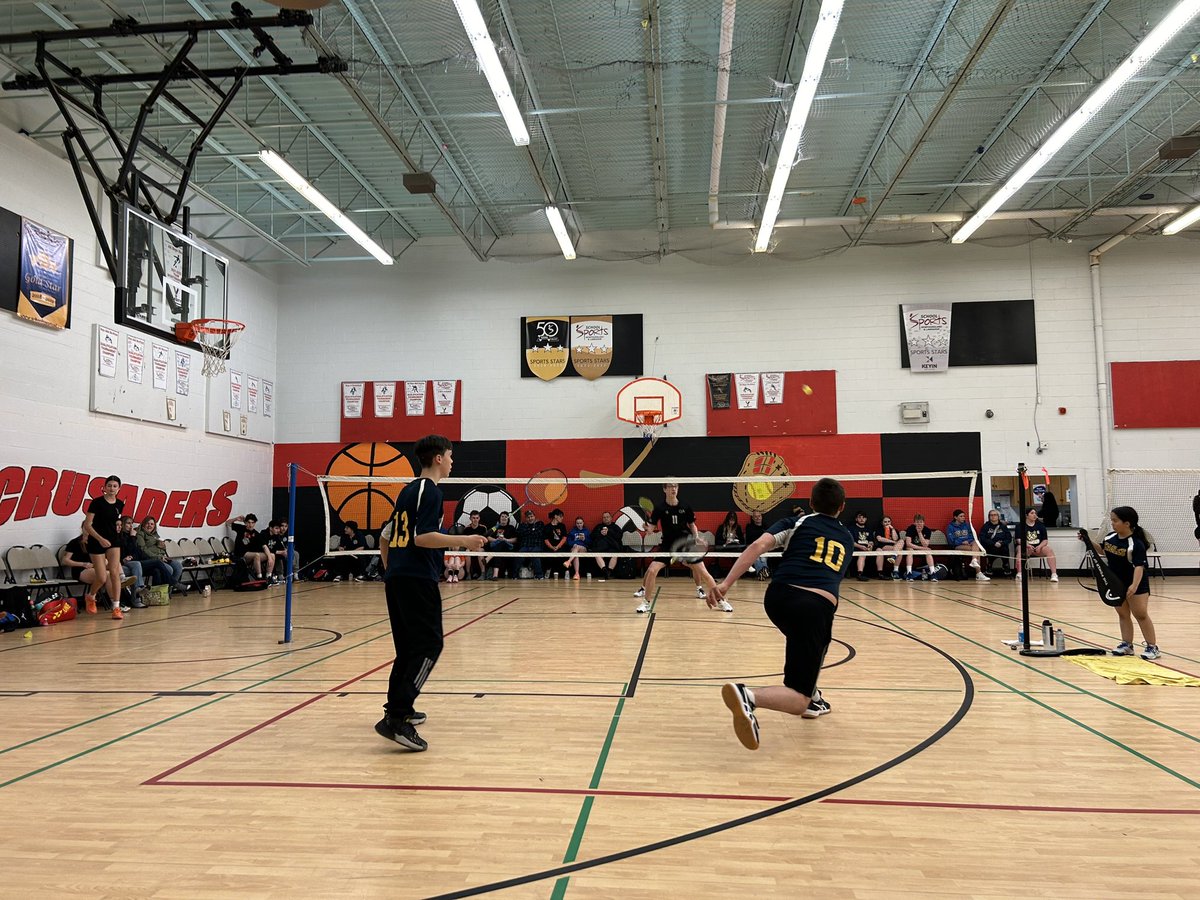 rtobin01's tweet photo. A successful round robin that saw @NLA_School17 badminton team finish first in their division with a perfect 4-0 record!! The finals start now!! 🦅🏸 https://t.co/TZGsA9fJxo