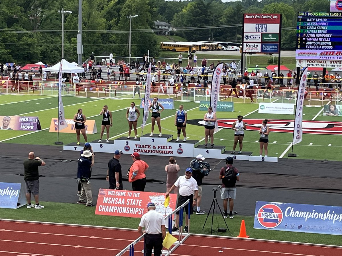 Congratulations to Ciaria Keeney!! Ciaria took 3rd in the Class 5 Discus with a PR throw of 134’! <a href="/wchristianleb/">Will Christian</a>