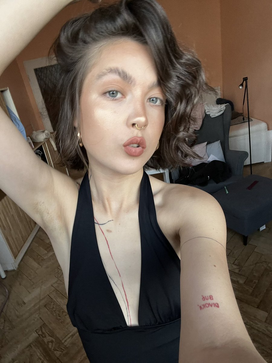 ta_mariee's tweet photo. strasne moc mi to dneska sluselo, look at me https://t.co/A5VdfXjPrL