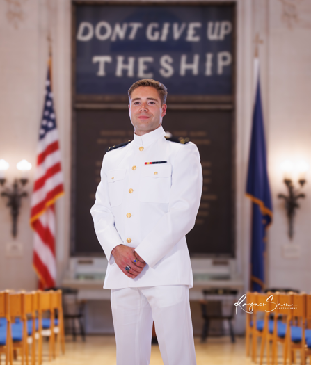#AR3's Brandon Atwood graduated from the @NavalAcademy today!  🎓👏

Brandon studied operations research and will report to The Basic School in Quantico, VA. His parting words: 'Enjoy every moment and avoid cynicism.'

Congratulations, Brandon!!