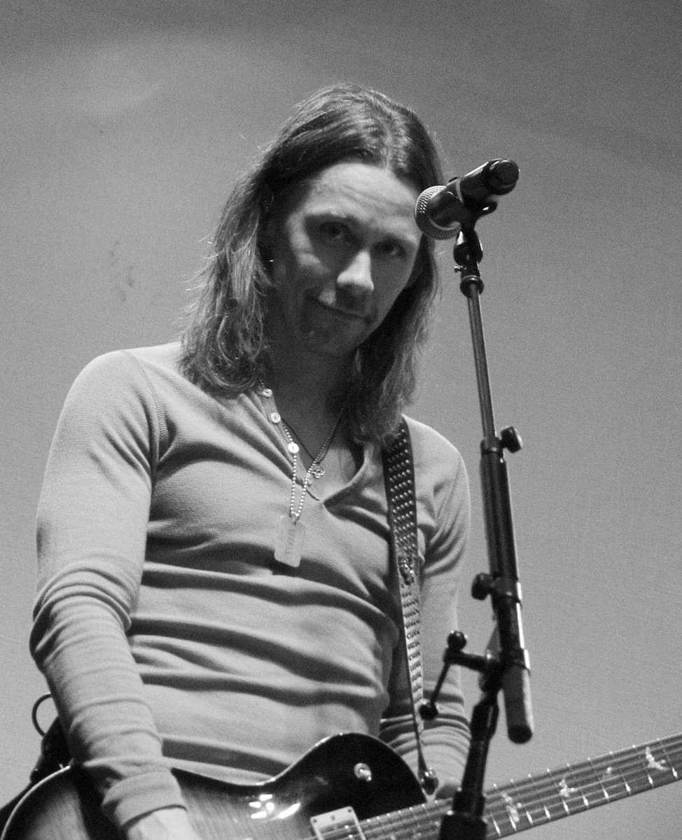 Pic of the day 💖 #MylesKennedy in Dusseldorf 2013 by © @frytzsdmf #AlterBridge #picoftheday