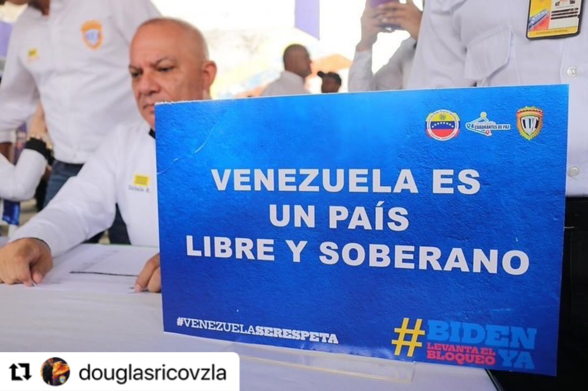 Hoy, la fuerza y unión de todos nuestros funcionarios y funcionarias del país, se hizo presente para alzar nuestras voces y defender con valentía a todo un pueblo. La paz es la mejor garantía y ejemplo de soberanía.
 #VerdadDePueblo
<a href="/NicolasMaduro/">Nicolás Maduro</a>