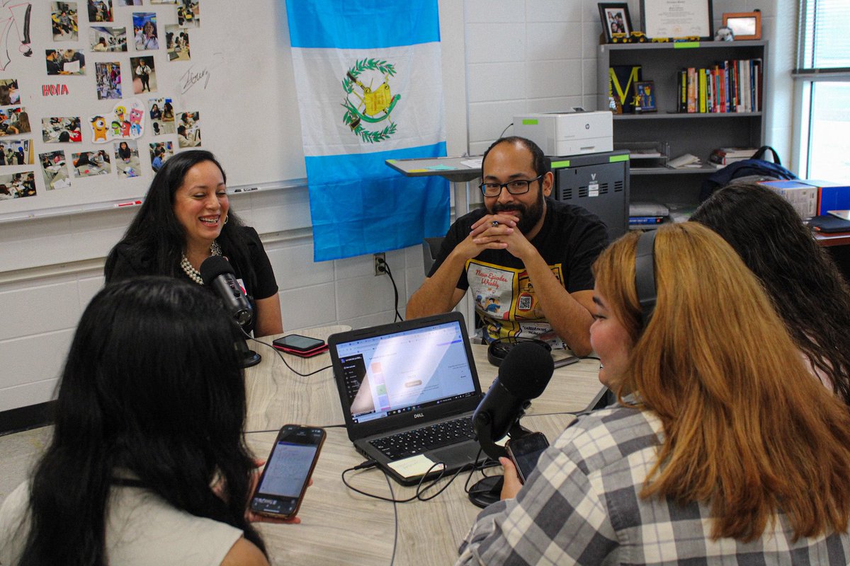 Have you heard? Our latest podcast features @DrFavy a district leader who has been key to innovation @AldineISD We are thankful for the support she has given to LaVoz podcast and @LaPromesa_AISD Hear her story and more using the link below 👇