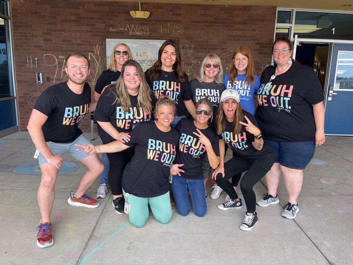 Happy last day <a href="/EaglesWees/">WEES_Eagles</a> ! Have a great summer! #NKCLastDay