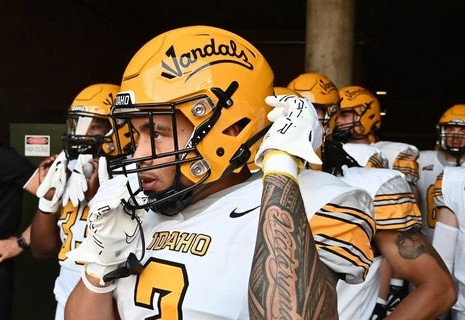 After a great conversation with <a href="/Coach_Eck/">Jason Eck</a> I am extremely blessed and honored to receive an offer from the University of Idaho <a href="/VandalFootball/">Idaho Football</a> ✌️'s⬆️ #FaavaeVandalLegacy <a href="/FaavaeFaavae/">2</a> <a href="/dlsfootball17/">De La Salle Football</a> <a href="/dlstrack/">DLS Track & Field</a> <a href="/BrandonHuffman/">Brandon Huffman</a> <a href="/GregBiggins/">Greg Biggins</a> <a href="/TheGreenLocker/">Lomi Faavae</a>