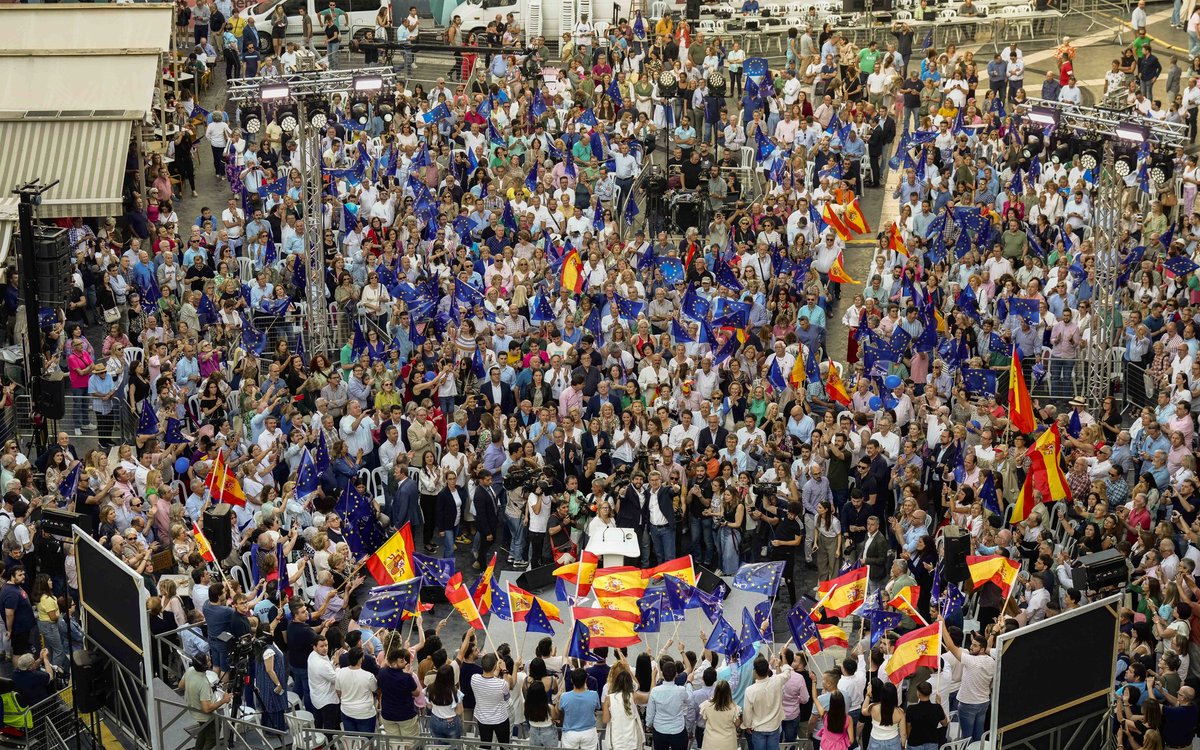 🇪🇦 Una delegación de <a href="/popularesmolina/">🇪🇸 PP Molina de Segura</a> de más de 50 personas liderada por nuestro presidente y alcalde <a href="/jangelalfonso/">José Ángel Alfonso</a> han asistido al primer mitin de campaña de los presidentes <a href="/LopezMirasF/">Fernando López Miras</a> y <a href="/NunezFeijoo/">Alberto Núñez Feijóo</a> en una Plaza Cardenal Belluga totalmente abarrotada.

🇪🇺 Las elecciones