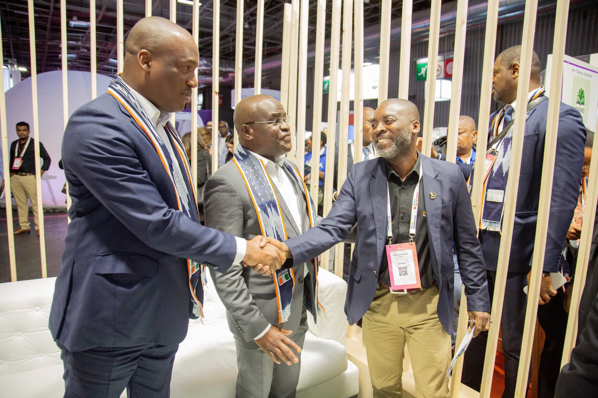 La Côte d'Ivoire à #Vivatech 2024 

En images, des signatures de conventions ministérielles en présence de nos Ministres 

#Vivatech2024 #CoteDIvoire #Innovation #Numérique #Startup #cotedivoire #innovation #technology #transformationdigitale #mtnd #mpjips #jeunessenumerique