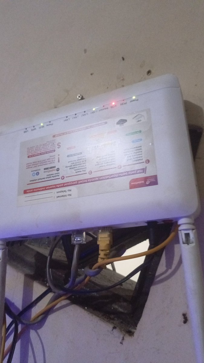 rezalaksono's tweet photo. @IndiHomeCare tolong bantu saya ini kenapa bisa los? Sudah saya dm udah stengah jam belum ada respon https://t.co/G2xN78mSxs