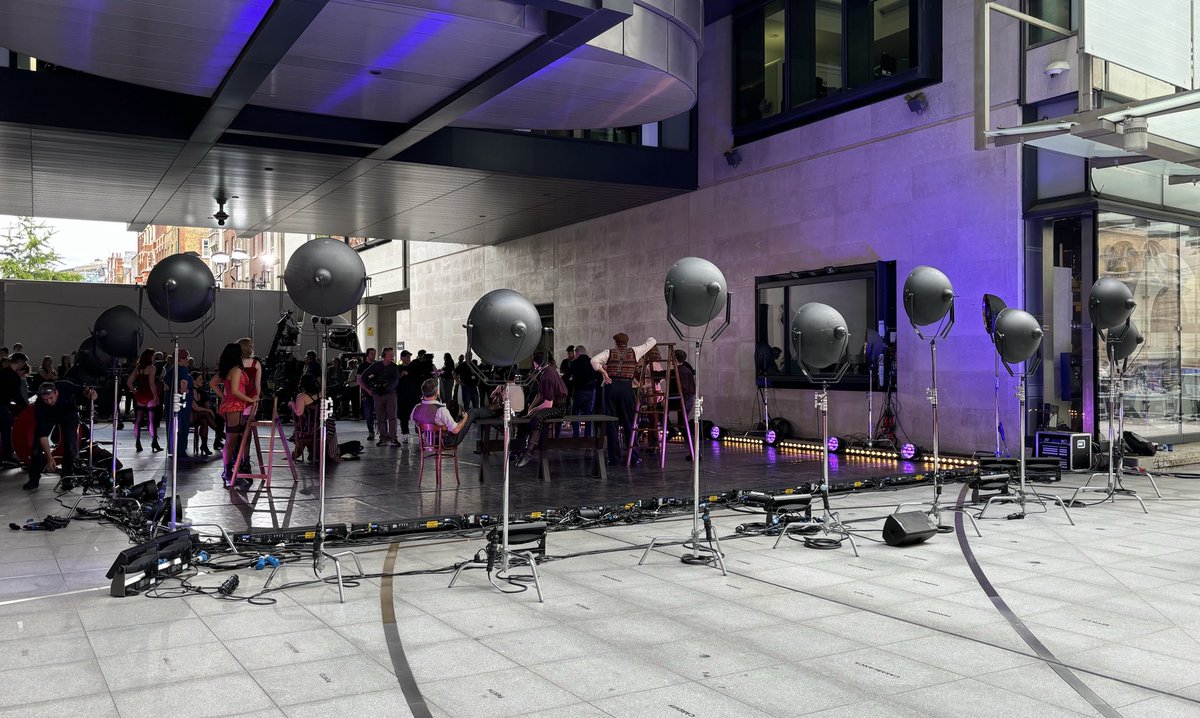 Looks like a fun #OneShow is in store tonight… #BBC