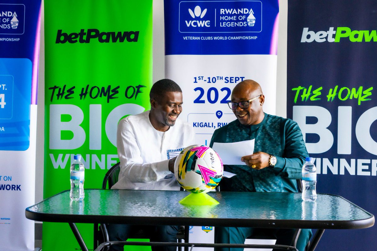 uwimaclarisse's tweet image. The home of big winners 🔥🙌🏿
                        
The home of legends 🔥🙌🏿

@VCWC2024 na @betPawaRW Basinyanye amasesezerano y’ubufatanye. 

betPawa izaba iri umuterankunga w'irushanwa ry'imikino 20 rizahuriramo aba legends 150.

Ni ukuva tariki ya 1 kugeza ku ya 10/9 /2024.