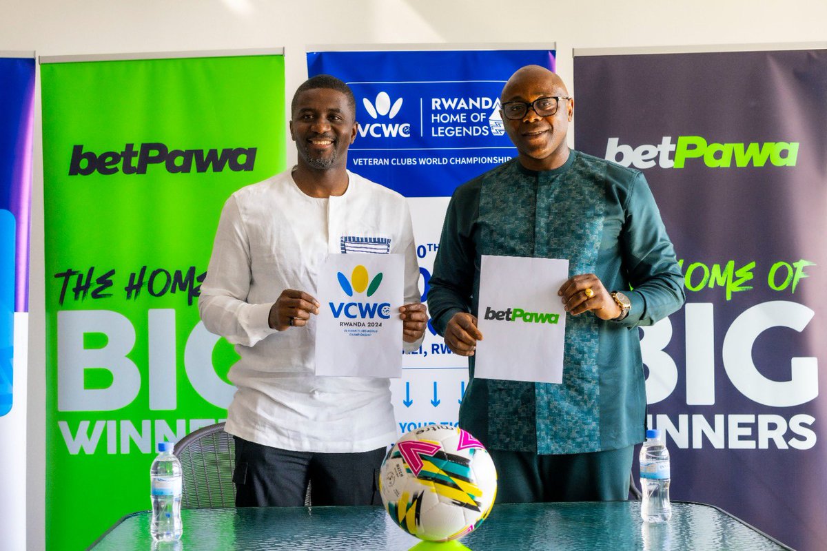 uwimaclarisse's tweet image. The home of big winners 🔥🙌🏿
                        
The home of legends 🔥🙌🏿

@VCWC2024 na @betPawaRW Basinyanye amasesezerano y’ubufatanye. 

betPawa izaba iri umuterankunga w'irushanwa ry'imikino 20 rizahuriramo aba legends 150.

Ni ukuva tariki ya 1 kugeza ku ya 10/9 /2024.