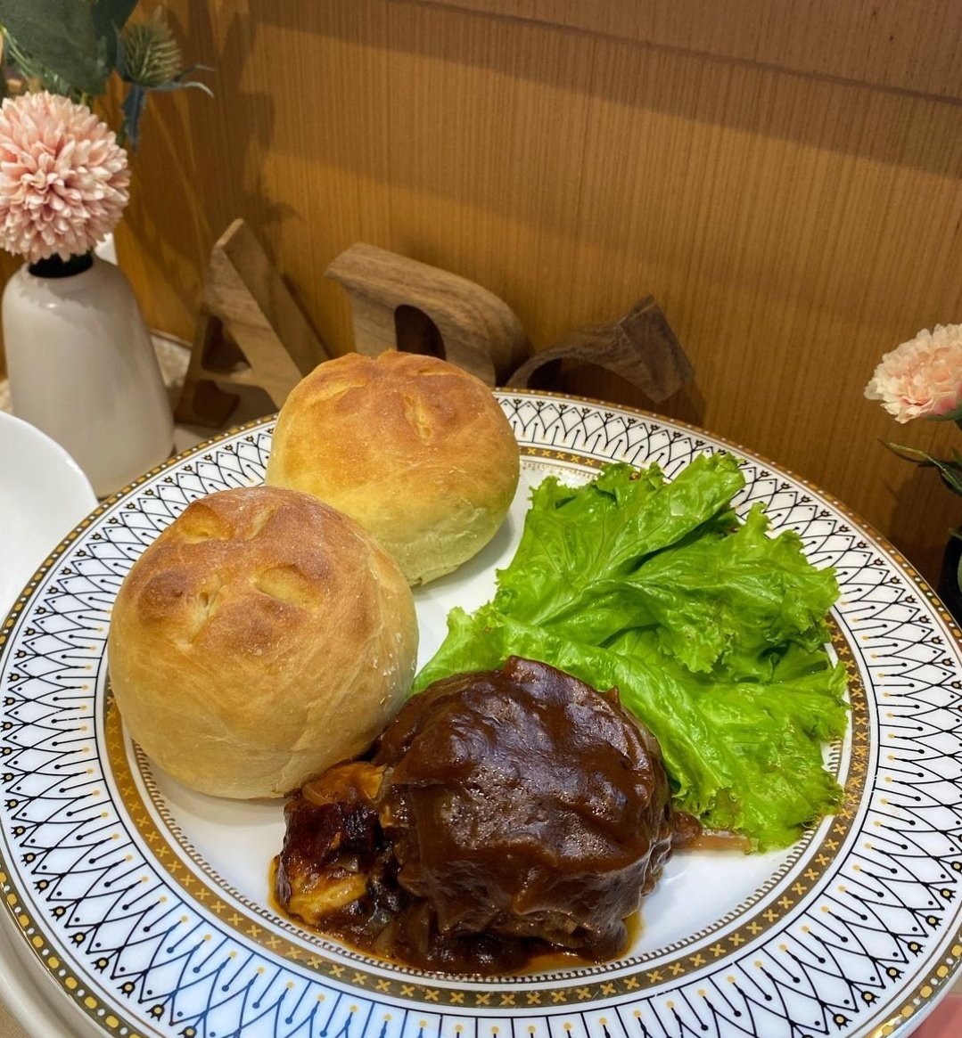 Mathiolla tweet media