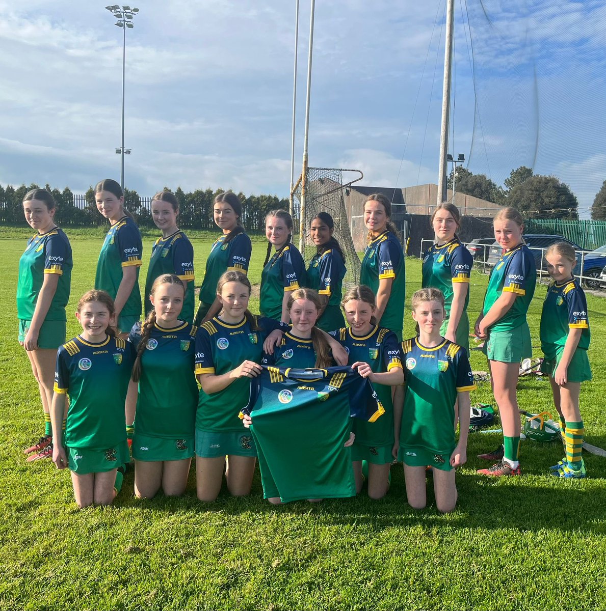 Cobh Camogie tweet media