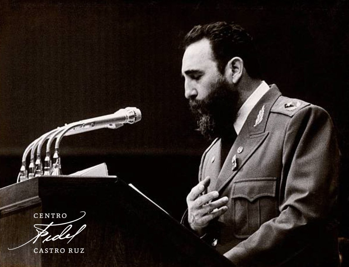 #Fidel:'La marcha de la humanidad ha sido lenta. En ocasiones la marcha se detiene. En ocasiones incluso retrocede. Pero también en ocasiones se acelera. Esos son los momentos de crisis, esos son momentos de revoluciones'. #FidelVive