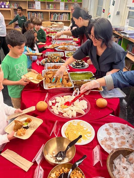 BrooklynArbor's tweet photo. Our incredibly talented and committed families went ALL OUT to host an AAPI Tasting Event for our kiddos! Bellies full and 💚s happy! @NYCPSD14 https://t.co/DiaiPieyNY