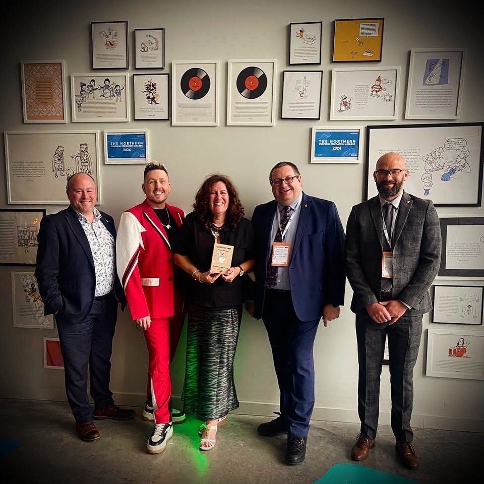 Mykey J Young tweet media