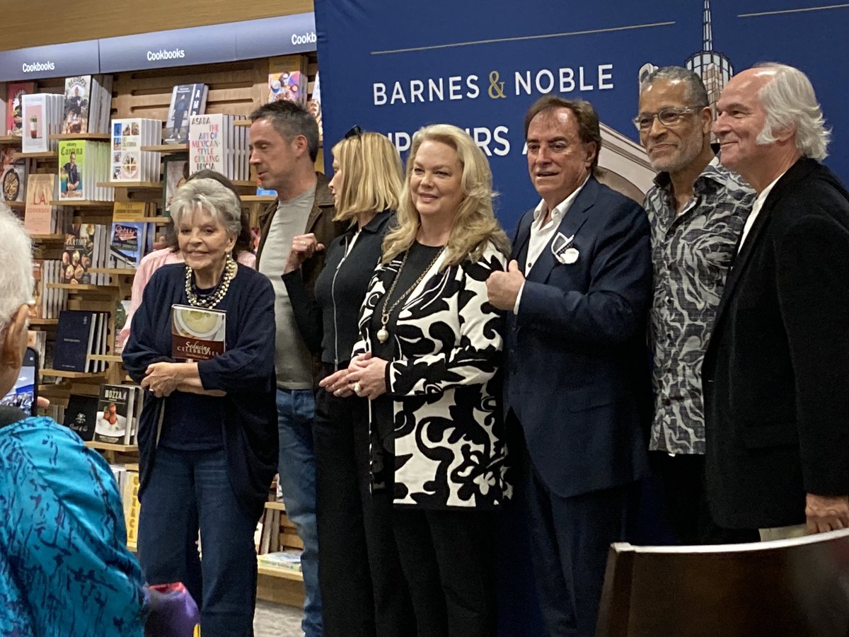 Awesome night celebrating <a href="/ThaaoPenghlis/">Thaao Penghlis</a> as he launched his new book “Seducing Celebrities” at the #barnesandnoble in Hollywood! Exciting to see THE <a href="/LeannHunley/">Leann Hunley</a> and Madam <a href="/DaysHayes/">Bill & Susan Hayes</a>