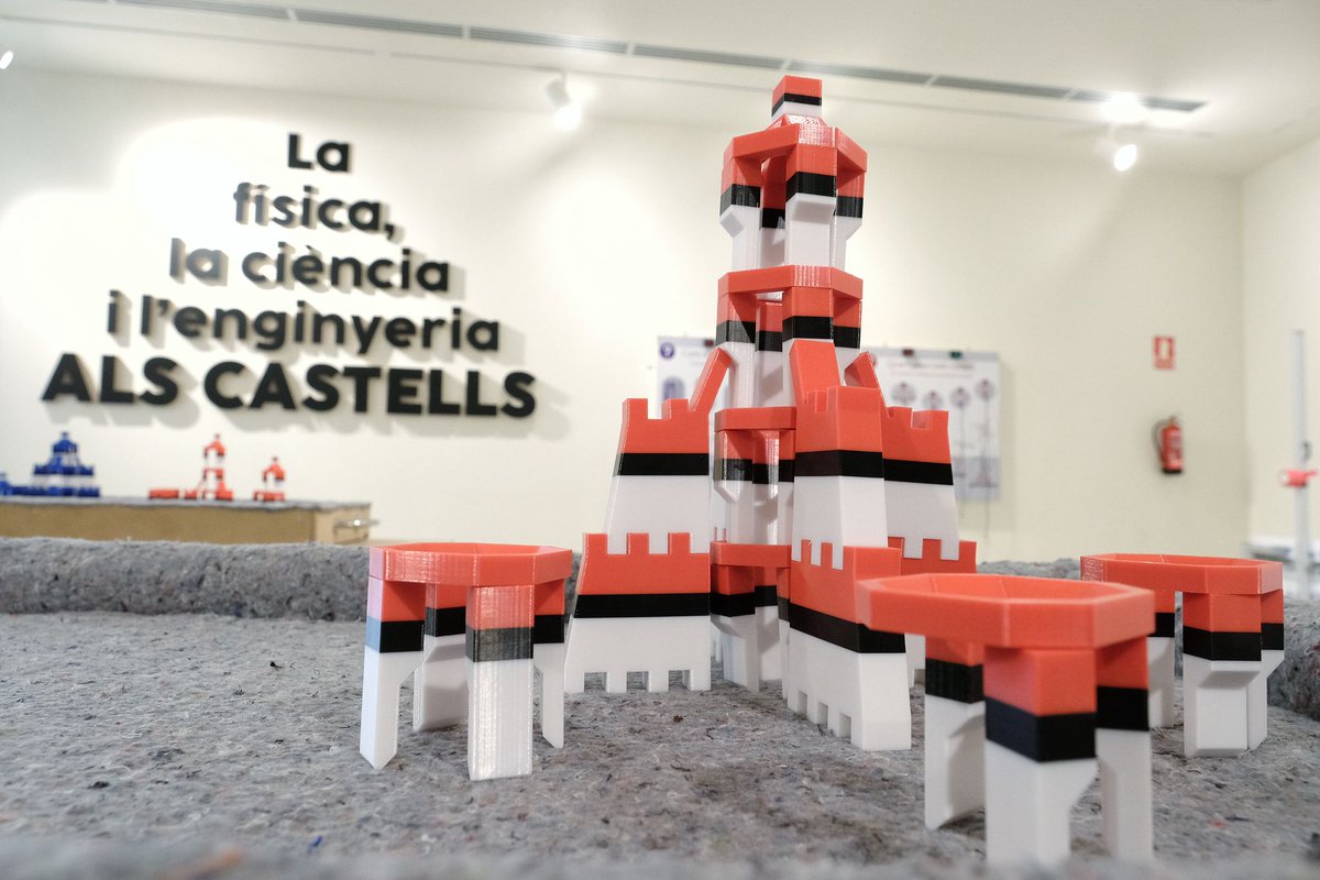 VallsAjuntament's tweet photo. Museu Casteller | 🌀 El @Museu_Casteller ha obert, aquest vespre, l’exposició temporal «La Física, la Ciència i l’Enginyeria dels Castells».

L’acte l’han protagonitzat la canalla de la @JovesValls i la @collavella.  

#Valls https://t.co/V9PT1xxOg8