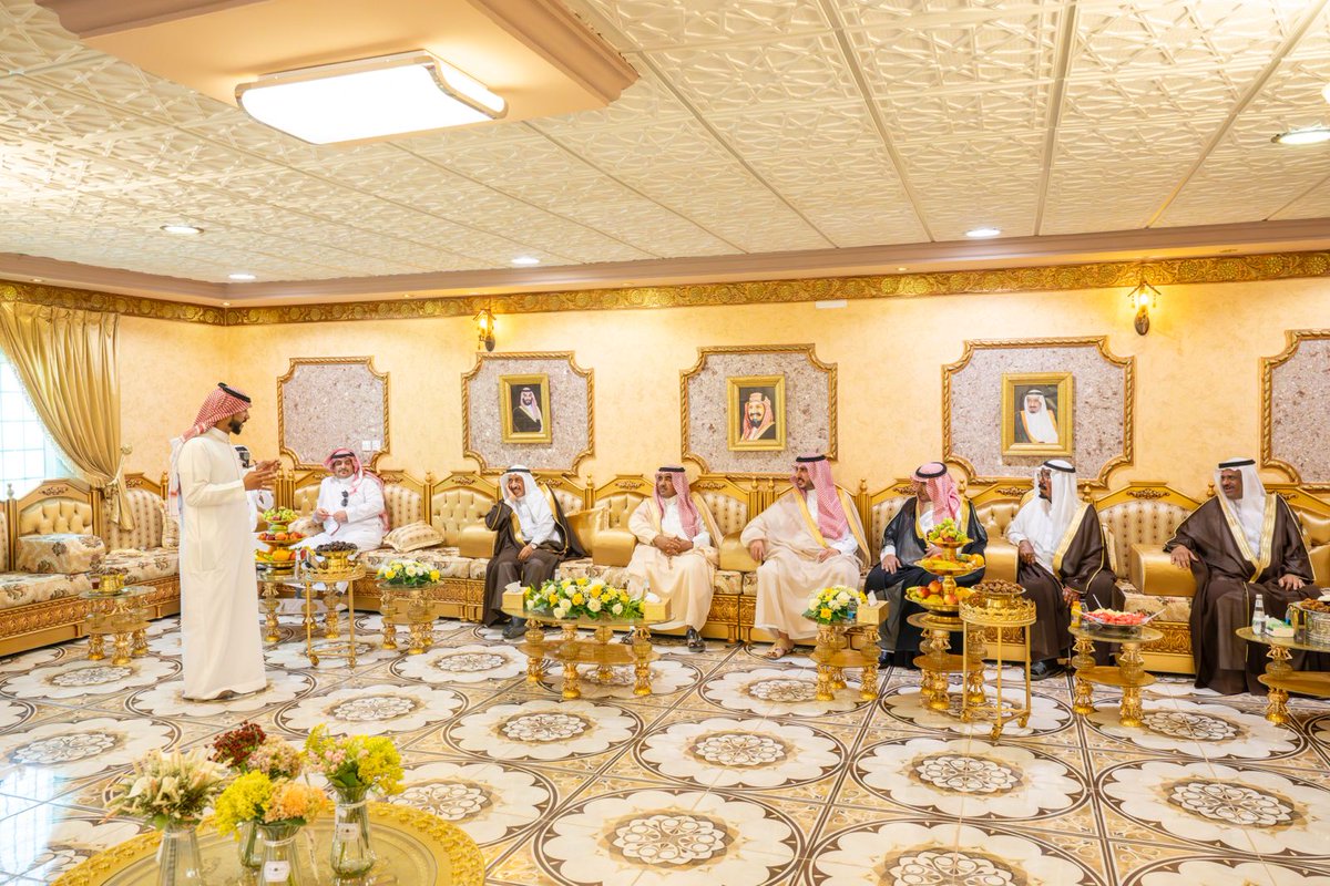 guryatnws's tweet photo. زيارة صاحب السمو الملكي الامير فيصل بن نواف بن عبدالعزيز  امير منطقة الجوف
للشيخ محمد بن احمد الوديعه 
شيخ #السرحان بقارا الجوف
 في ديوان الوديعه يوم امس https://t.co/JJmMlvvhDw