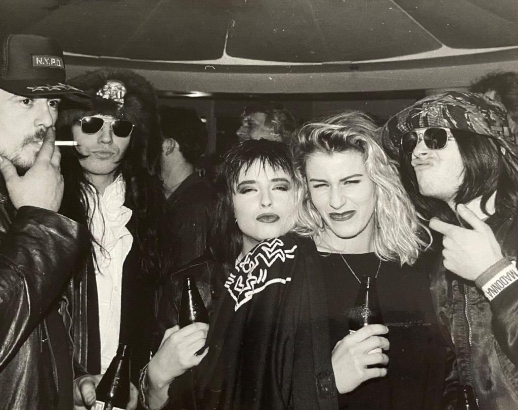 Ian Astbury & Bananarama.
at The Limelight, UK 1987
📸 Gabor Scott
*
*
*
{ #ianastbury #thecult #bananarama #thelimelight #uk #shaman #rocknrollmessiahs #nationcult #cultzone #cffc @officialcult @ASTBURY }