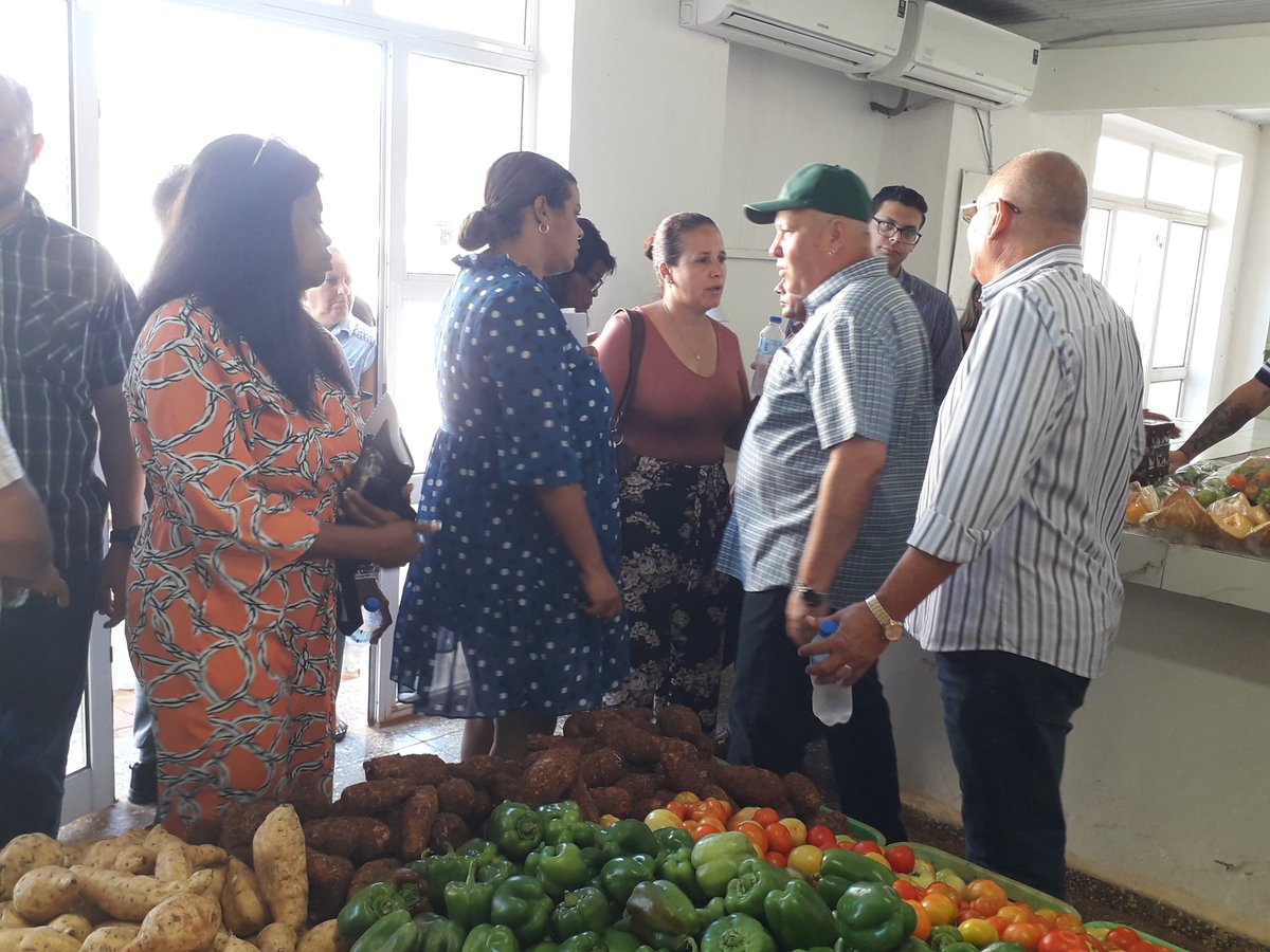 #VisitaGubernamental en el recorrido se chequean distintas instalaciones entre ellas el Hogar de ancianos  Santa Fe.Muestra de que la dirección de nuestro país tiene bien presente la importancia de la atención al adulto mayor
<a href="/AsambleaCuba/">Asamblea Nacional Cuba</a> <a href="/gobhabana/">Gobierno La Habana</a> <a href="/IzquierdoAlons1/">Livan Izquierdo Alonso</a>