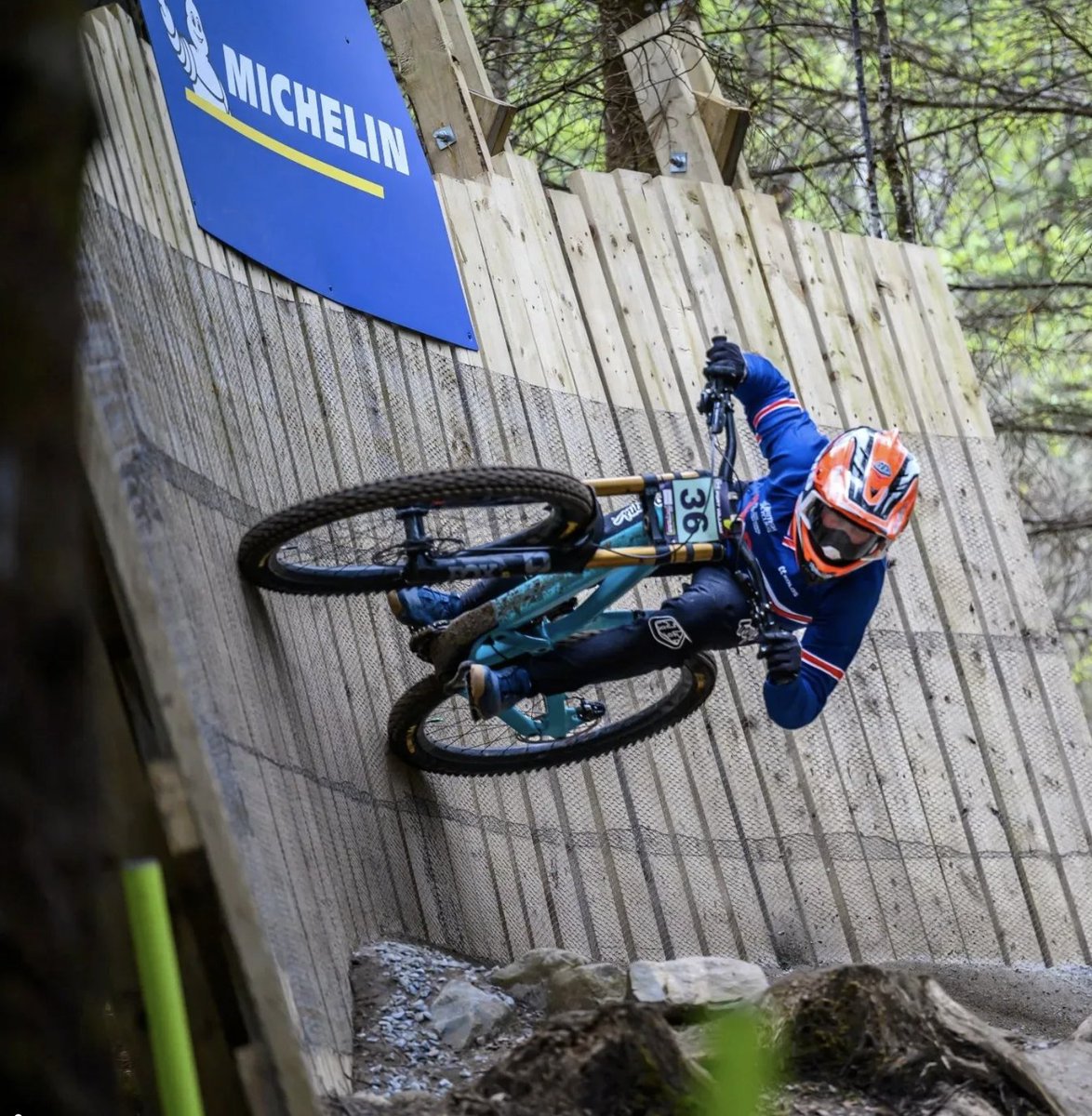 Happy bike holiday weekend everyone! Plenty of bike racing for everyone to enjoy over the next four days – find out more below 👇 MTB 🚵The UCI Mountain Bike Cross-country World Cup makes its return this weekend, with Nove Mesto na Morave hosting the latest rounds of the short