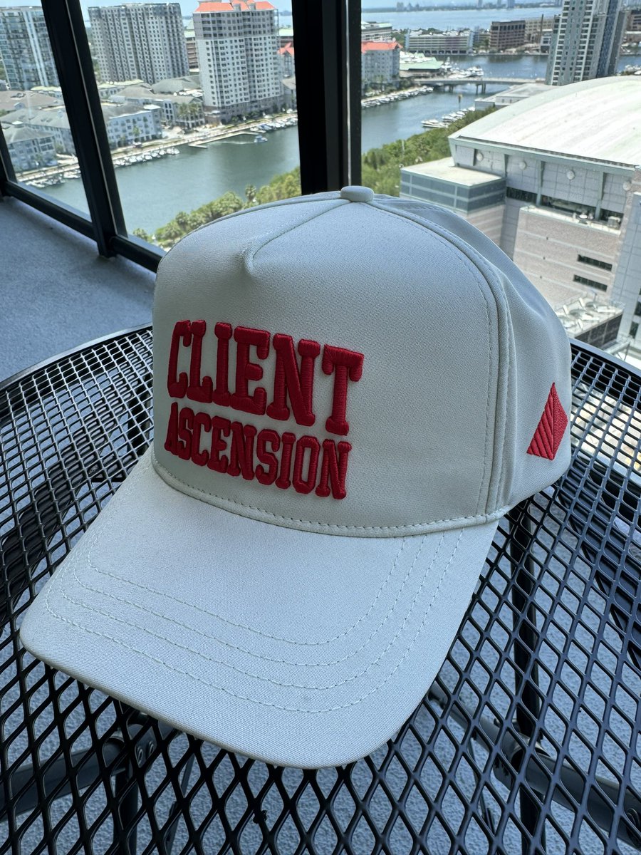 andrehaykaljr's tweet photo. The new CA hats go crazy 🔥

One lucky person who RTs this will get all 3 hats shipped to them 👀

Winner announced in 24 hours! https://t.co/5K0rjHIsEh