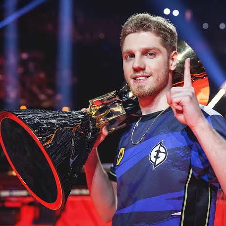 ATUALIZADO tweet media