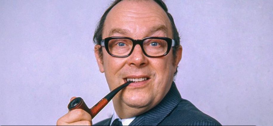 This bank holiday weekend TV is remembering the life of Eric Morecambe who died 40 years ago, starting tomorrow night, Saturday 25th May with Morecambe & Wise Show 1970-The Lost Tape 6:10pm @BBCTwo followed by The Perfect Morecambe & Wise. #ericmorecambe #morecambeandwise