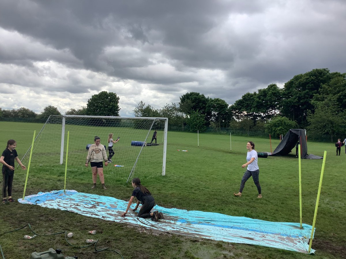 WellfieldMiddle's tweet photo. Ending Wellbeing Week on a high: the infamous mud run! 🏃 #WMSWellbeing https://t.co/tKWQElQS25