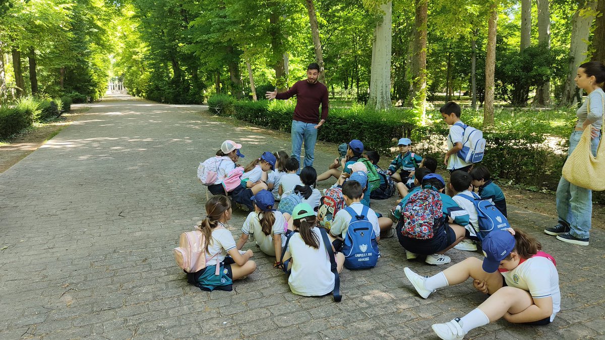 CCsanpascual's tweet photo. El jardín de la primavera🌳con sus árboles frutales, las obras de Santiago Rusiñol🖌️y los mitos de Narciso, Eco y Némesis, Pitis, el fauno y Aquilón todo lo que los peques de 2°P han conocido de mano de José Antonio por el jardín del Príncipe. https://t.co/jZ2oCbH7TE