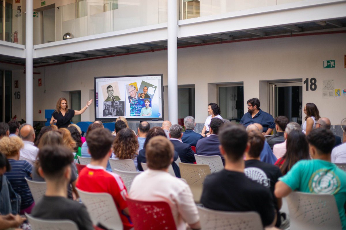 ISEN_Cartagena's tweet photo. 🏫 El patio de ISEN Centro Universitario acogió ayer la conferencia “IA GENERATIVA”, que contó con la asistencia de autoridades, empresarios y estudiantes.

Desde #Isen queremos agradecer a los asistentes, organizadores y ponentes por hacer posible esta interesante charla.🧑🏻‍🏫🤖✨ https://t.co/gKyjKiLMTD