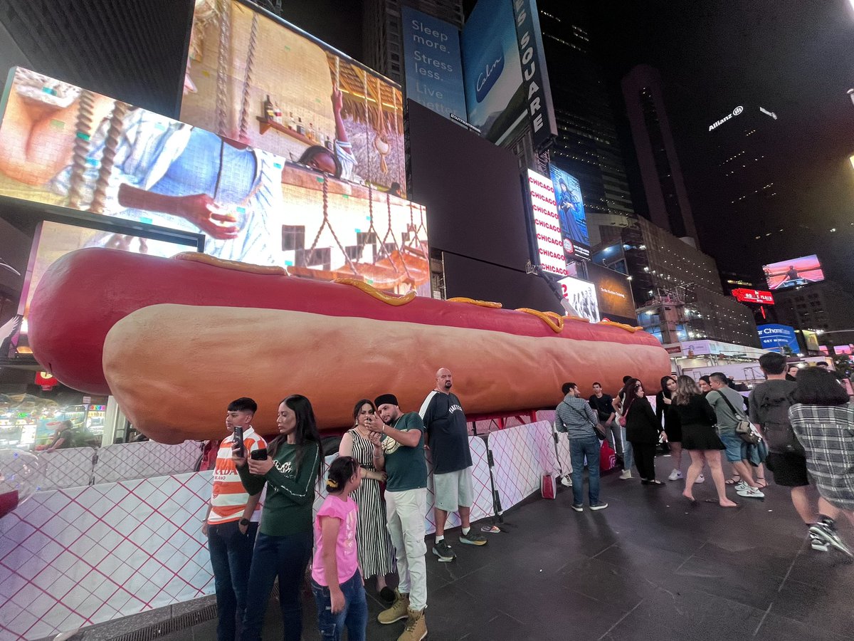 Went to Times Square at 1:30am to see the giant Hot Dog 🌭