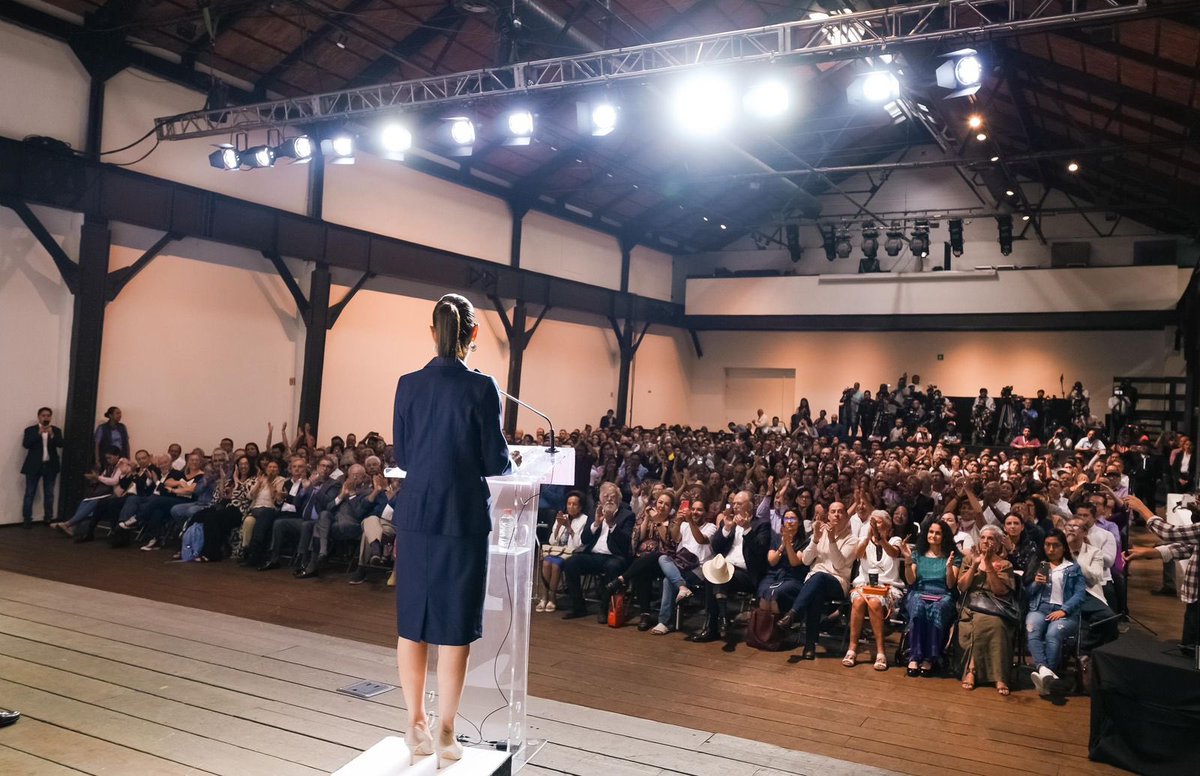 Claudia Sheinbaum imparable. Más de 900 académicos, científicos, artistas entre otros manifestaron su apoyo abiertamente al proyecto de la Doctora.