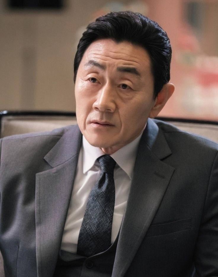 CHAOS AT VL GPUP: After the hospitalization of Half Valentine, ceo and executive director of the VL group, the company's majority shareholders argue about who can take over if something worse happens.