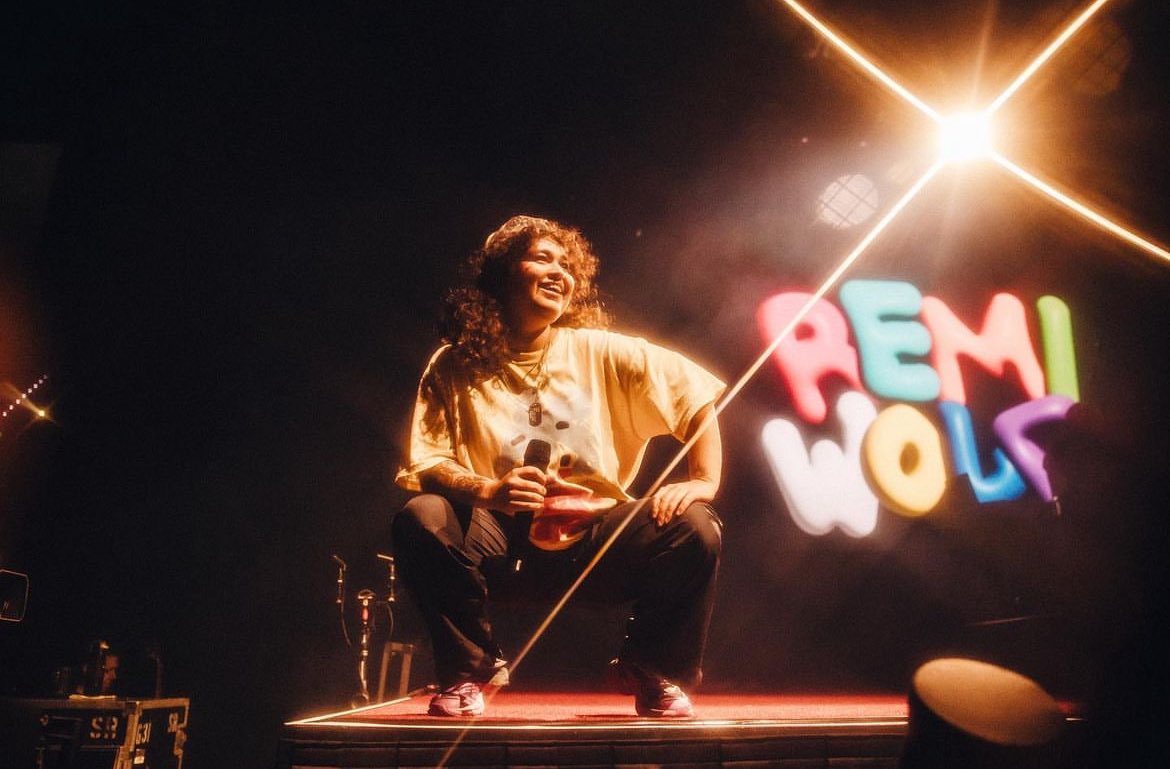 IslandRecords's tweet image. An especially happy Friday because @BBCR1 #BigWeekend kicks off today in Luton! Catch performances from @remiwolf, @SabrinaAnnLynn, @oliviadeano, and @lastdinnerparty this weekend!🤩