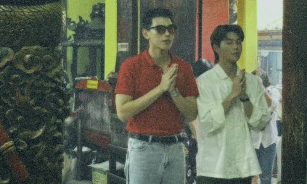 mainmiee's tweet photo. 站在你这边 , 听你讲 , 替你撑腰
———————————————
ยืนเคียงข้างคุณ  ฟังคุณ  สนับสนุนคุณ

cr. fanfic | เชิด ; #ต้าห์อู๋ออฟโรด 🐉 ⛩️🕯️ https://t.co/6sRzoC1zWL