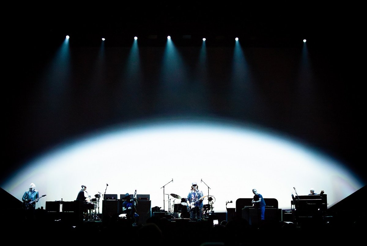 RockCellarMag's tweet image. Two Nights with Pearl Jam in LA: Holding On to the Threads of Music, Family and Loss (#DarkMatter Tour Review/Photos) bit.ly/4bSYesK

Words: @adriangarro
Photos: @forthehordeprod
